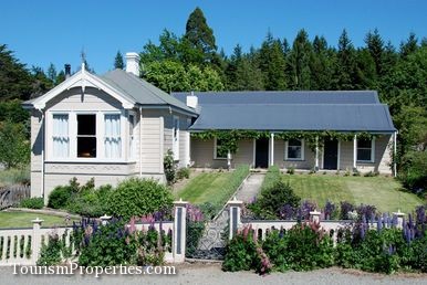 Luxury bed and breakfast offering unique lifestyle 